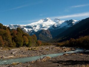 Cerro Tronador y Ventisquero Negro: travesía completa por el corazón de la Patagonia